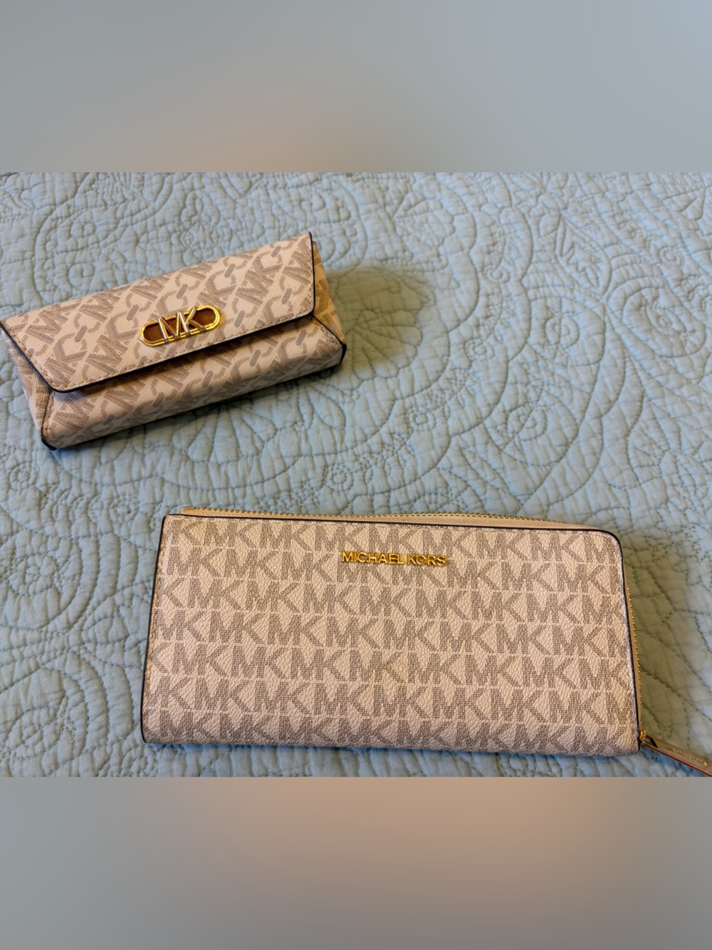 Michael Michael Kors Beige MK Logo Zip Wallet and Eyeglass case